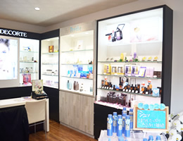 お肌のお医者さん…専門店だからできるサービスを